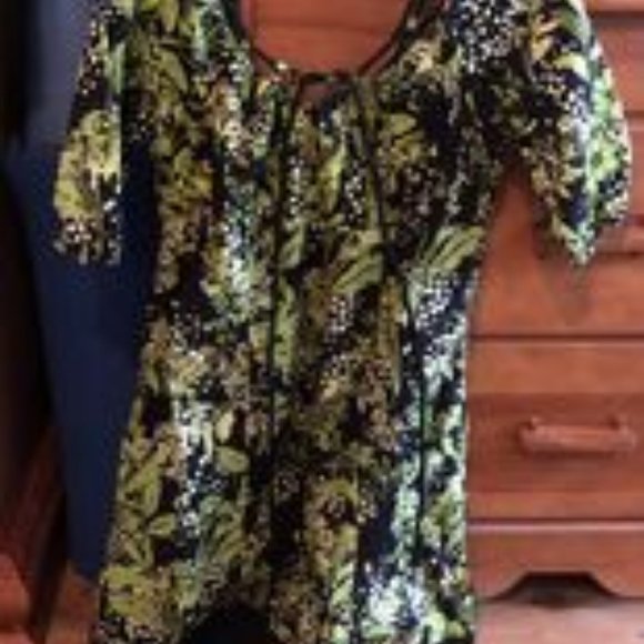 Short Dress - Picture 1 of 4